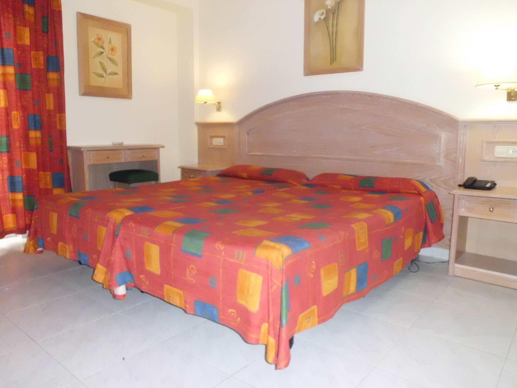 Apartamentos Park Plaza 拉克鲁斯 外观 照片
